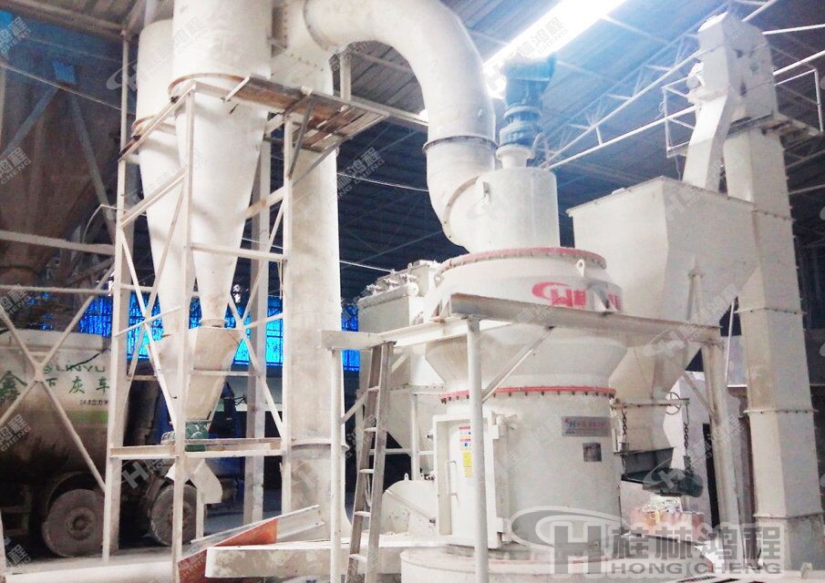 新型高效雷蒙磨粉機(jī)，200目活性炭，小型活性炭生產(chǎn)設(shè)備，活性炭整套生產(chǎn)設(shè)備
