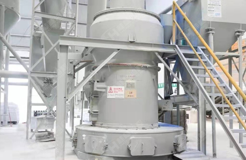 四川某市HC1500擺式磨粉機生產(chǎn)線投產(chǎn)：白云石粉325目，時產(chǎn)6噸