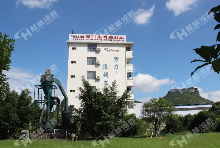 時產(chǎn)15噸雷蒙機(jī)多少錢？請到鴻程雷蒙機(jī)生產(chǎn)基地直接面談